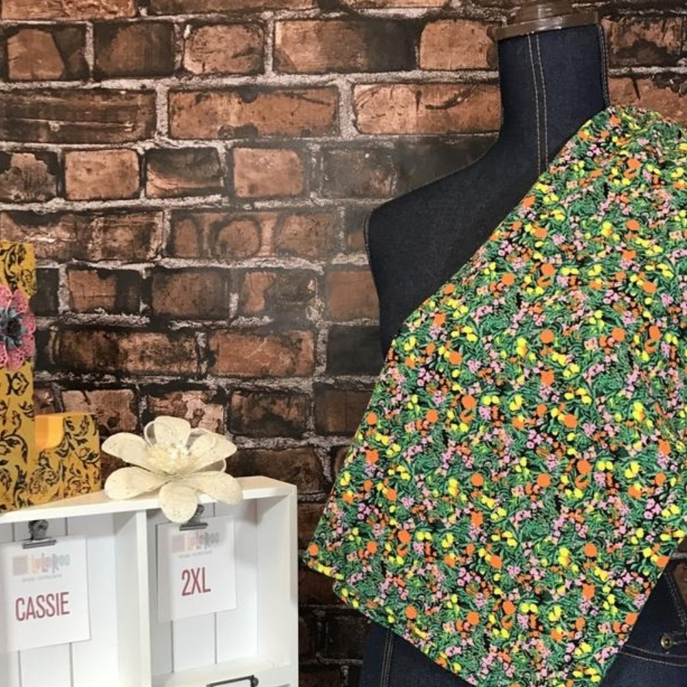 Lularoe Cassie New with tags